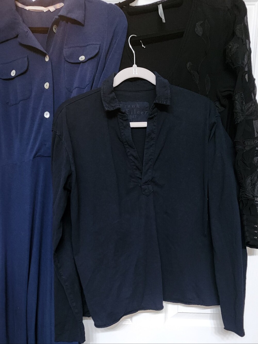 Frank & Eileen British Navy Patrick Long-Sleeve Cotton V Neck Top Sz SMALL - Picture 8 of 9